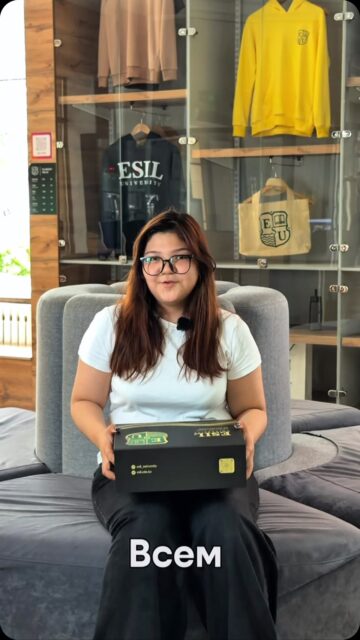 💚Esil University-дің арнайы Welcome Box-ын алған алғашқы талапкерден unpacking
___________________________
💚Unpacking Welcome Box от первого абитуриента, получившего наш фирменный бокс от Esil University
#EsilUniversity #WelcomeBox