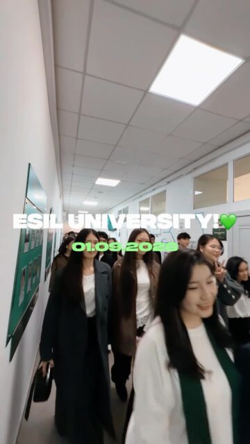 🎓 Университеттегі алғашқы күн — үлкен жолдың бастауы!

1 қыркүйекте Esil University-де 1-курс студенттеріне арналған ұйымдастыру кездесулері өтті. 💚

Студенттер факультеттер мен деканаттардың өкілдерімен, кафедра меңгерушілерімен және кураторлармен танысты. Кездесулер барысында оқу үдерісі, білім беру бағдарламалары мен университет ережелері туралы ақпарат беріліп, студенттердің сұрақтарына жауаптар ұсынылды.

Биыл Esil University-дің 1-курс студенттері экономика, бизнес, қаржы, басқару, құқық, IT, математика, туризм және әлеуметтік жұмыс салаларындағы білім беру бағдарламалары бойынша білім алуды бастады.

Алда жаңа таныстықтар, жаңа білімдер мен маңызды оқиғаларға толы студенттік өмір күтіп тұр.

Барша 1-курс студенттеріне сәтті бастама, оқуда үлкен жетістіктер және жарқын студенттік жылдар тілейміз! 💚

Esil University-ге қош келдіңіздер! 🎓