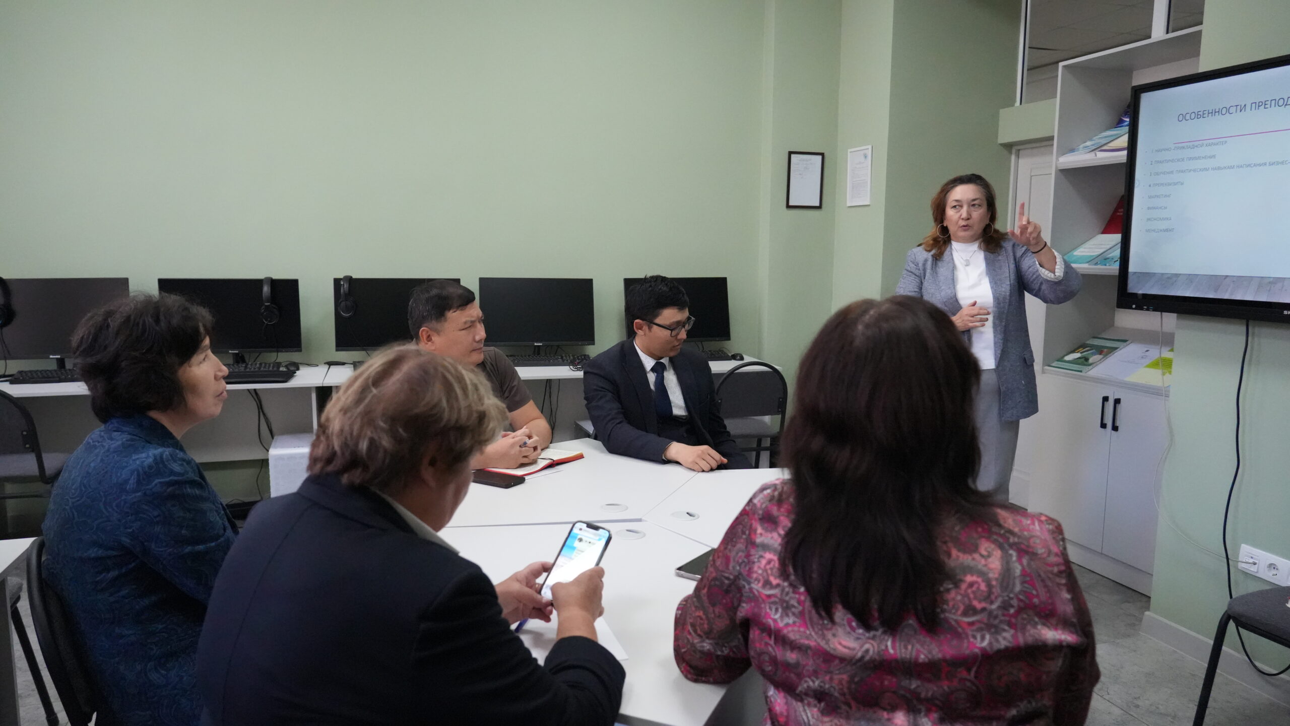 В Esil University обсудили современные методы преподавания прикладных дисциплин