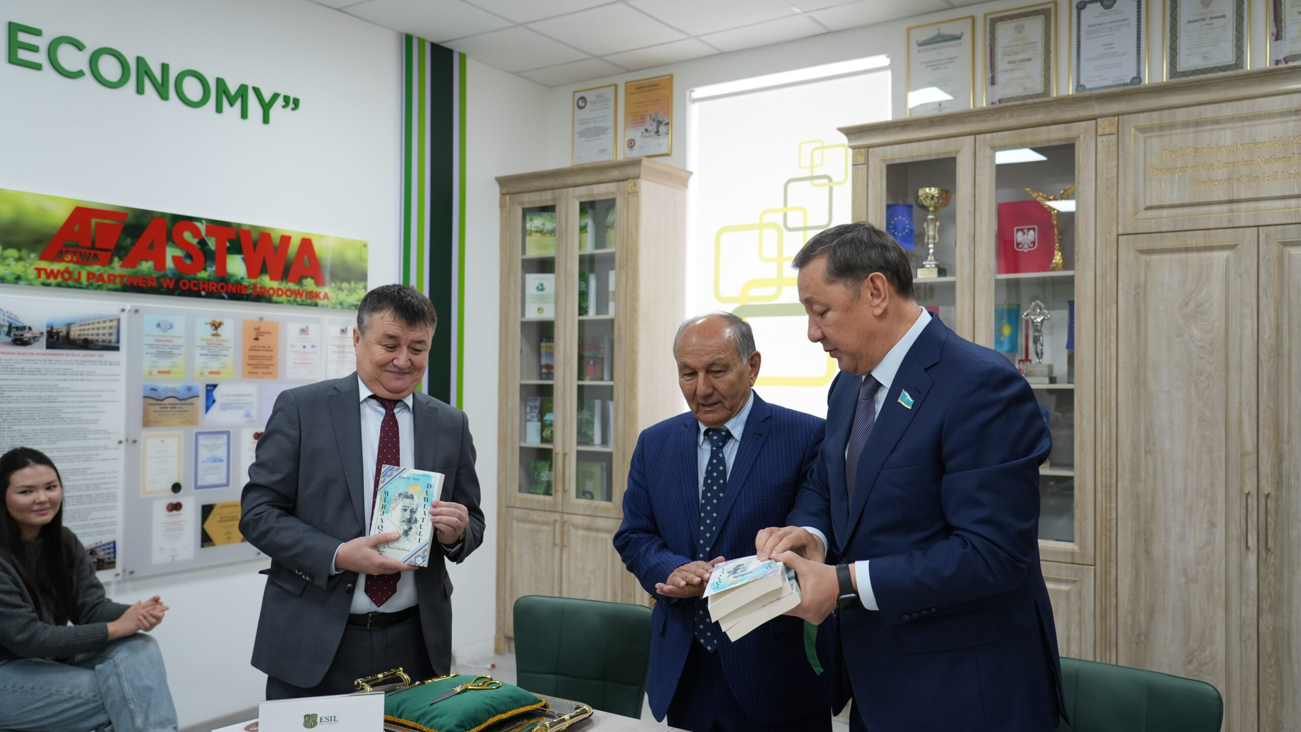 Презентация книги турецкого издания «Міржақып Дулатұлы. Нартұлға» в Esil University