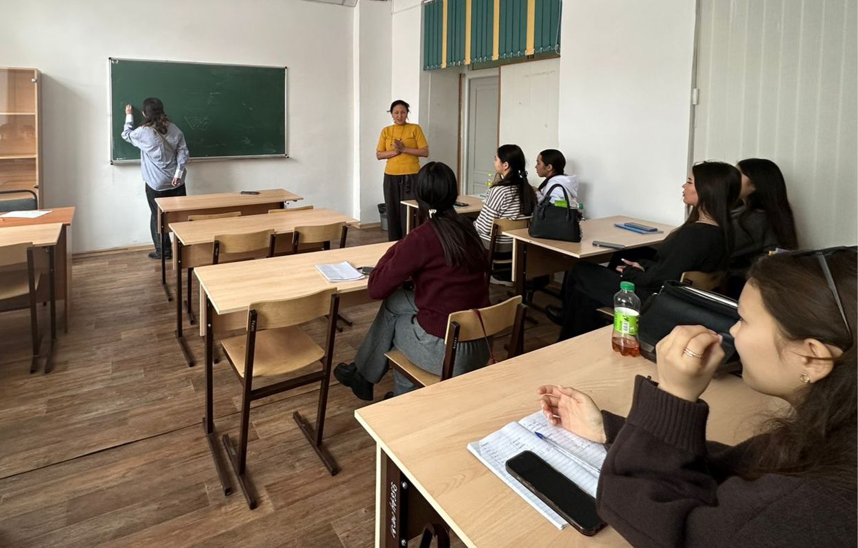 В университете состоялась встреча студентов с международным отделом