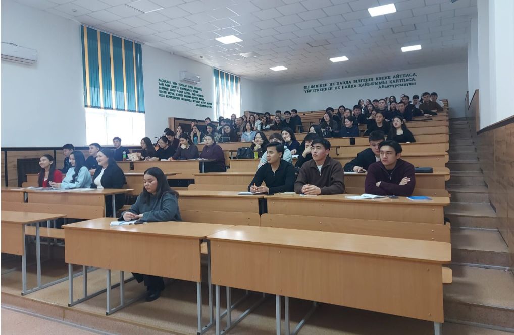 Как защититься от сталкинга: встреча со студентами