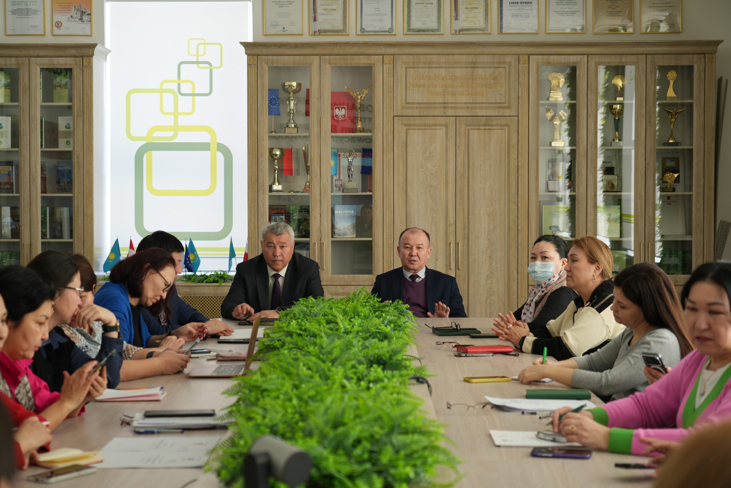 В Esil University прошёл воркшоп по разработке программ двудипломного образования