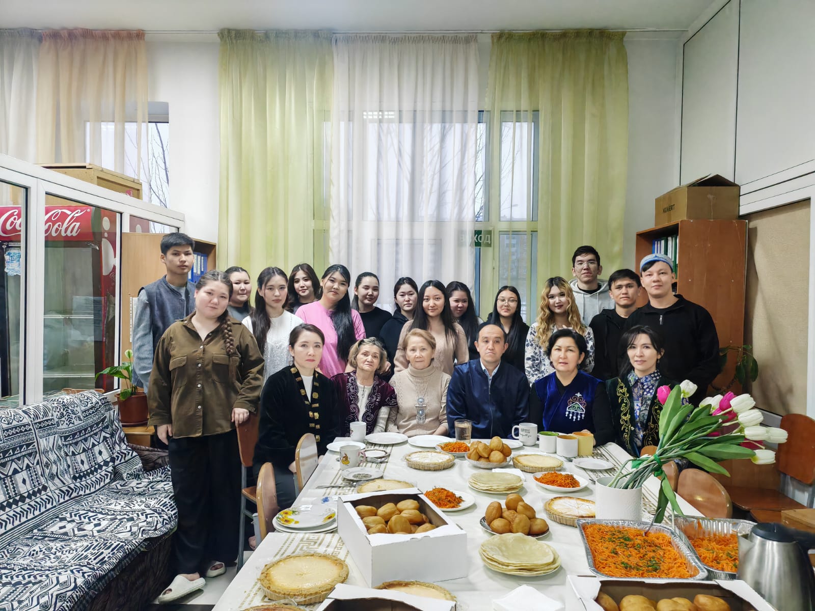 Кафедра «Менеджмент» организовала праздничное мероприятие в честь Амал мерекесі