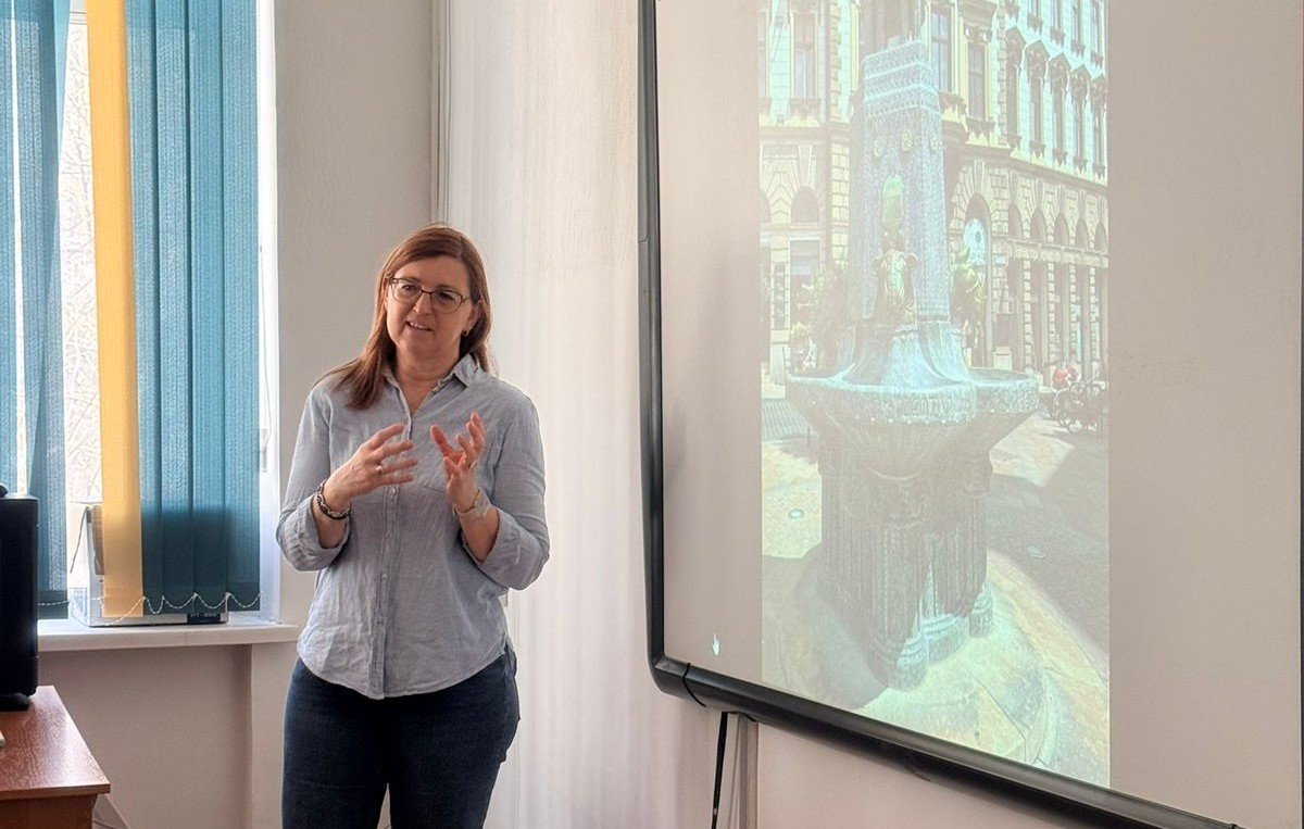 В рамках программы Erasmus+ ESIL University принял профессора из Budapest Metropolitan University (Венгрия)